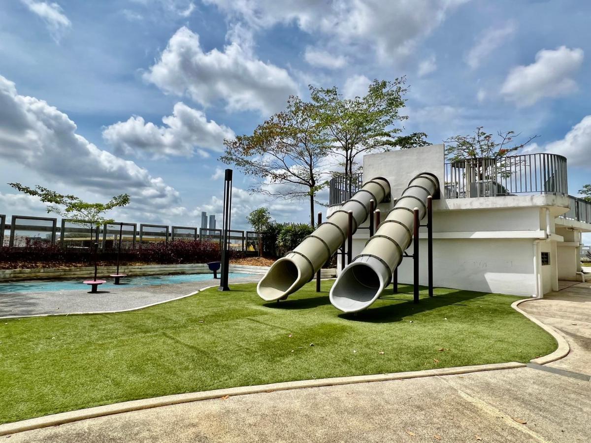 Royale Cottage Midvalley Netflix Pools 4 Pax Джохор Бахру Екстериор снимка